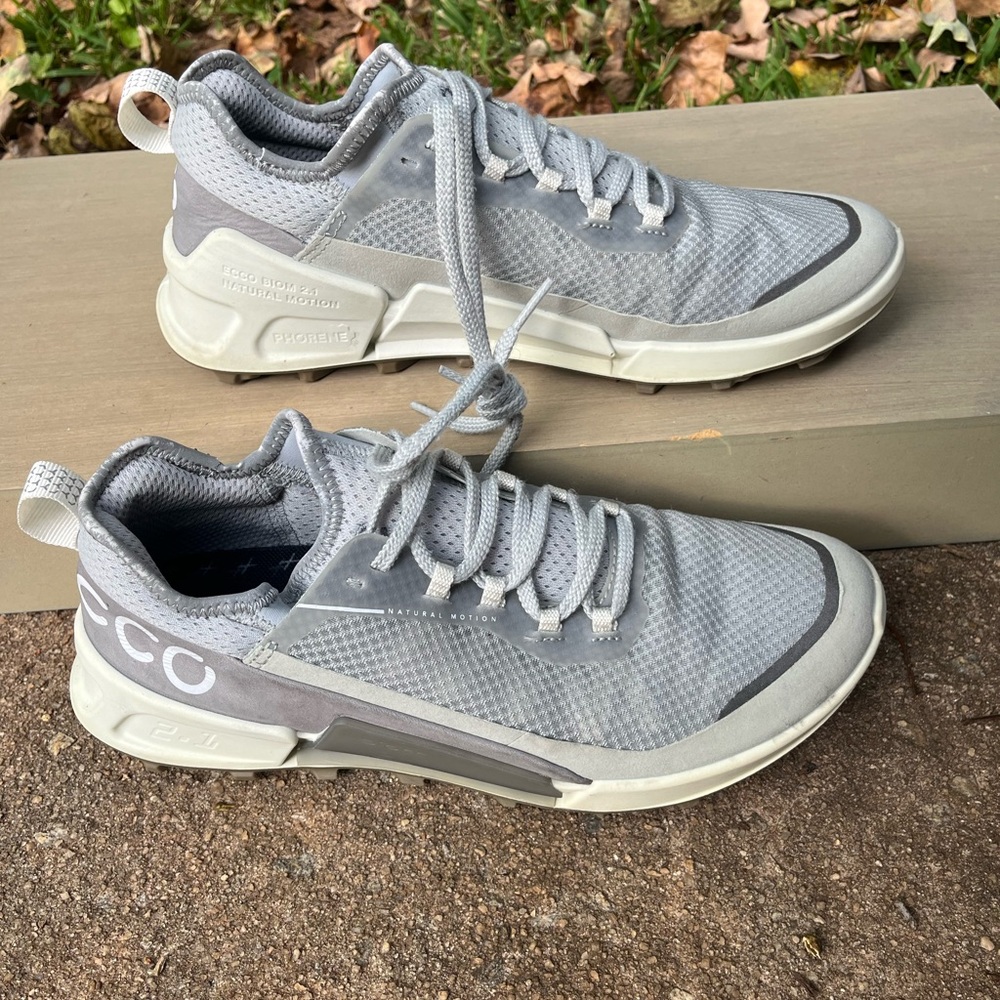 Ecco. Men's Light Gray Sneakers. School, casual comfort